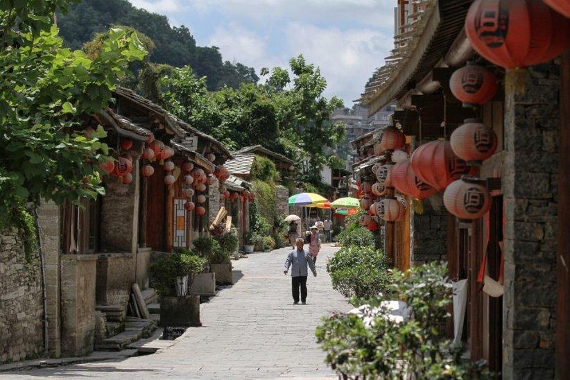 羡慕！周一围朱丹恋爱中的甜蜜瞬间，用手接朱丹吐的核